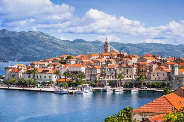 Lux Apartments Korcula Town Bagian luar foto