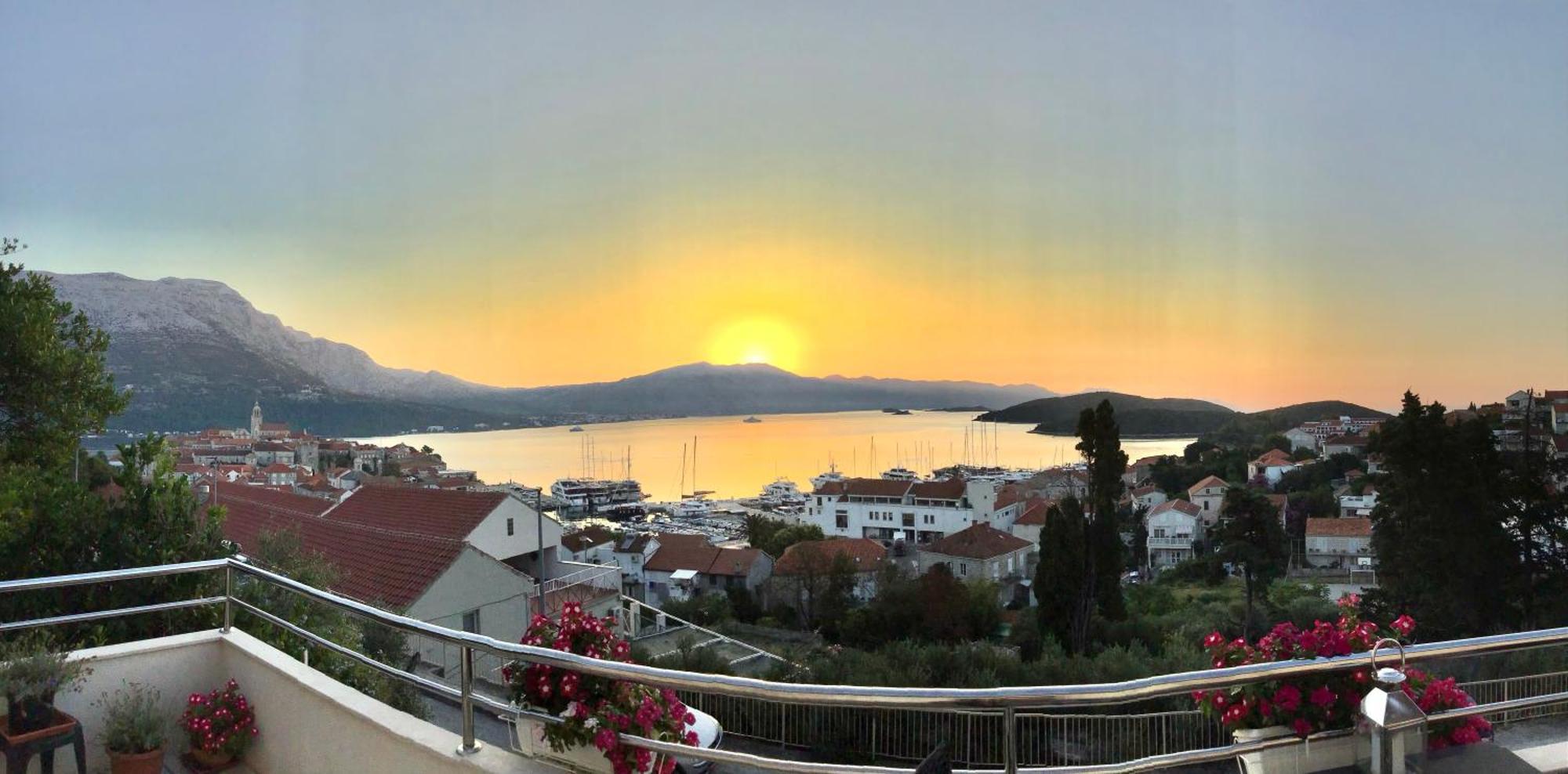 Lux Apartments Korcula Town Bagian luar foto