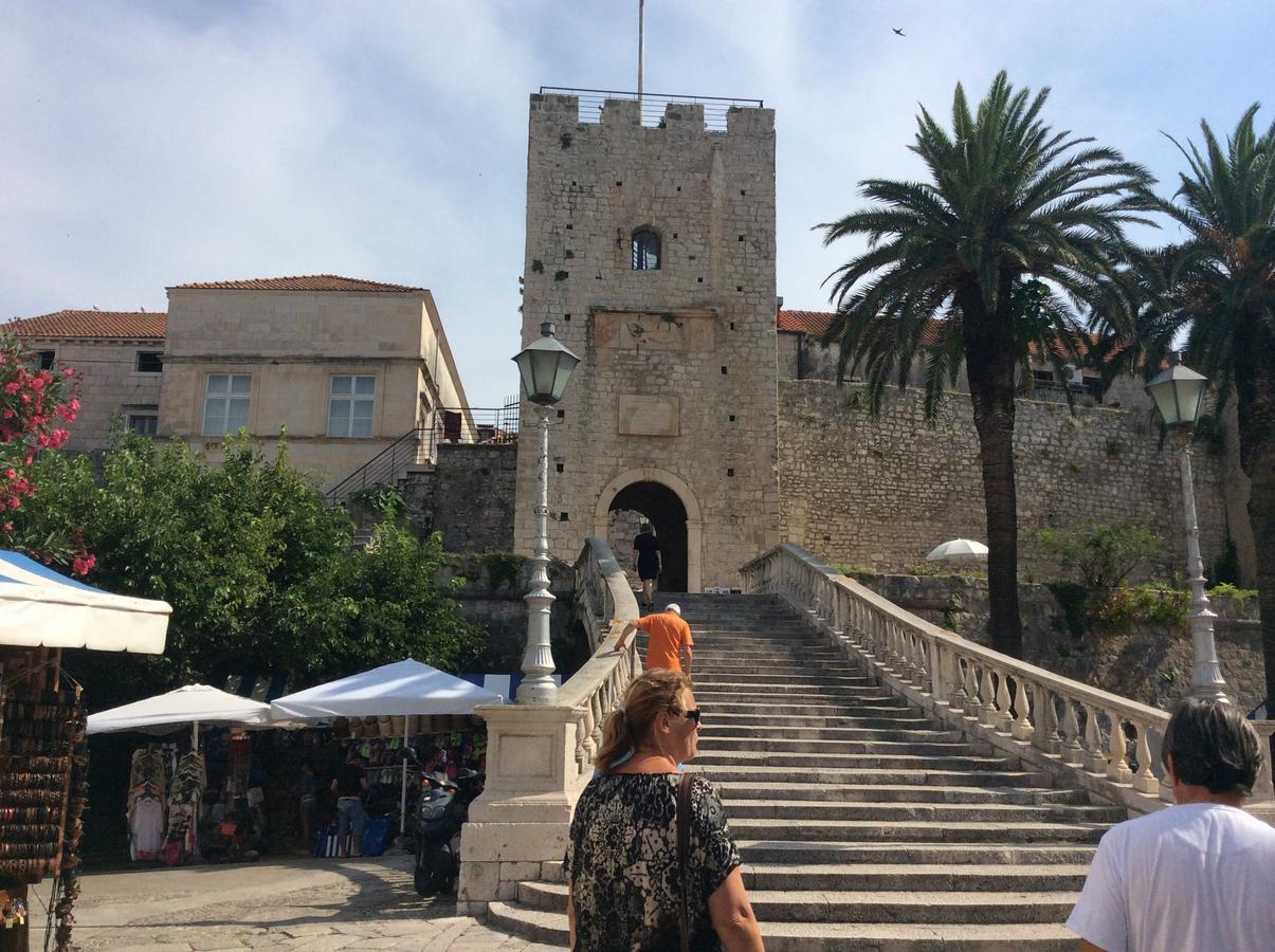 Lux Apartments Korcula Town Bagian luar foto