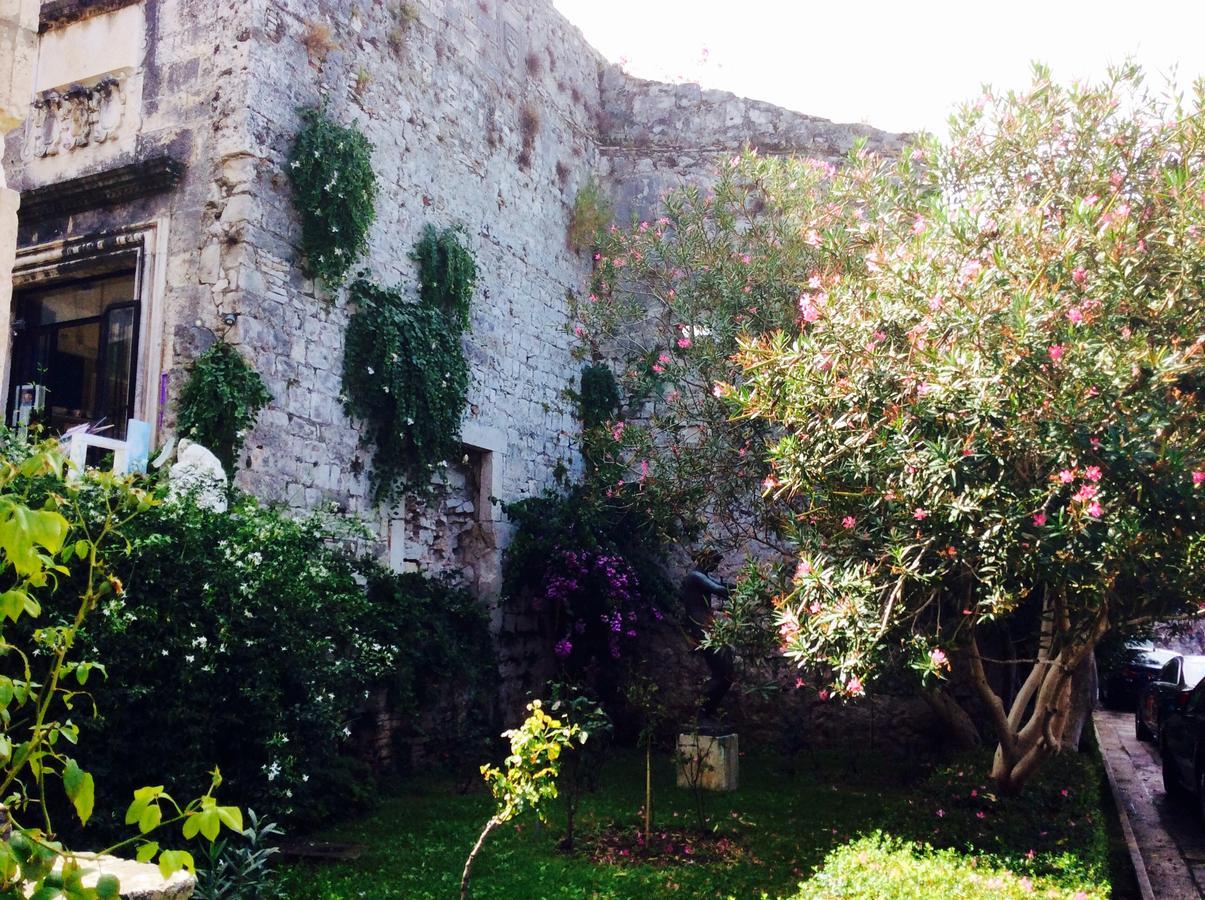 Lux Apartments Korcula Town Bagian luar foto